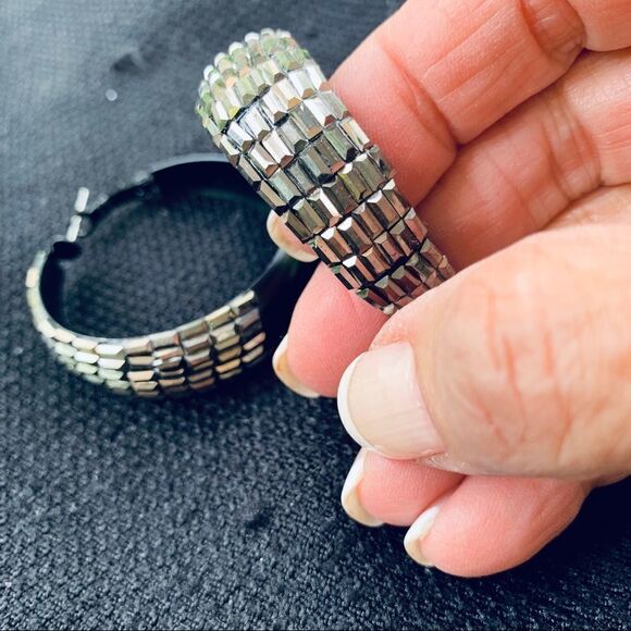 Silver Huggie Hoop Earings NWOT - Picture 2 of 7